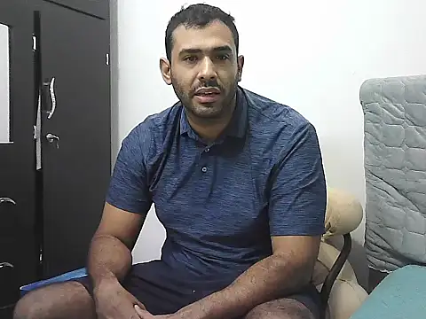 Snapshot of morenocabro10 chatting on 11/13/25, 11:14 morenocabro10 online show from 11/13/25, 11:14