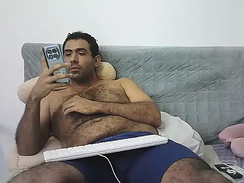 Snapshot of morenocabro10 chatting on 12/05/25, 03:09 morenocabro10 online show from 12/05/25, 03:09