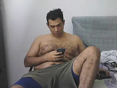 morenocabro10 online show from 05/05/26, 03:25