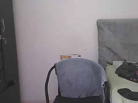 morenocabro10 online show from 05/13/26, 09:11