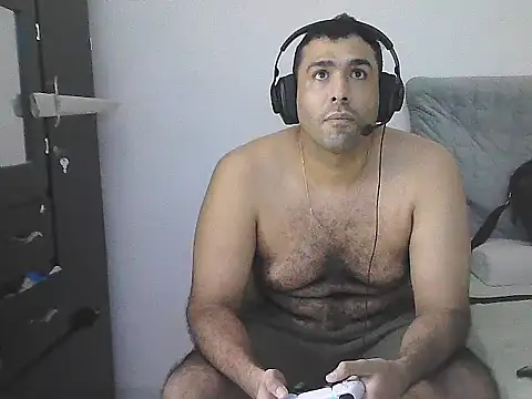 morenocabro10 online show from 05/18/26, 04:07