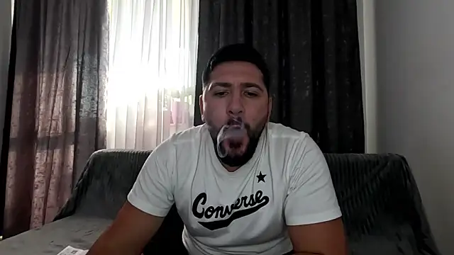 Gold Alpha Boy online show from 10/23/25, 11:42