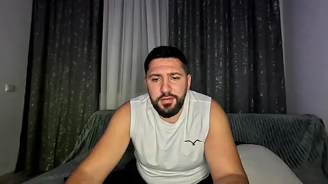 Gold Alpha Boy online show from 10/25/25, 06:13