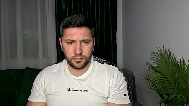 Gold Alpha Boy online show from 05/18/26, 06:14