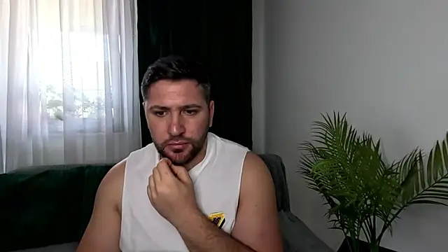 Gold Alpha Boy online show from 05/19/26, 02:12