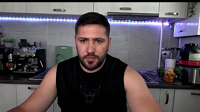 Gold Alpha Boy online show from 06/18/26, 01:59