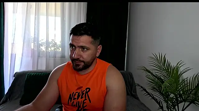 Gold Alpha Boy online show from 06/26/26, 06:51
