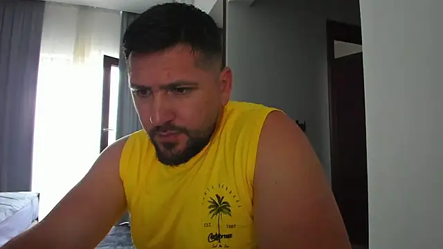 Gold Alpha Boy online show from 07/10/26, 12:41