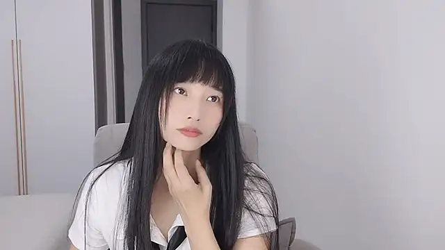 Snapshot of Lisa-3333 chatting on 09/13/25, 02:17 Lisa-3333 online show from 09/13/25, 02:17