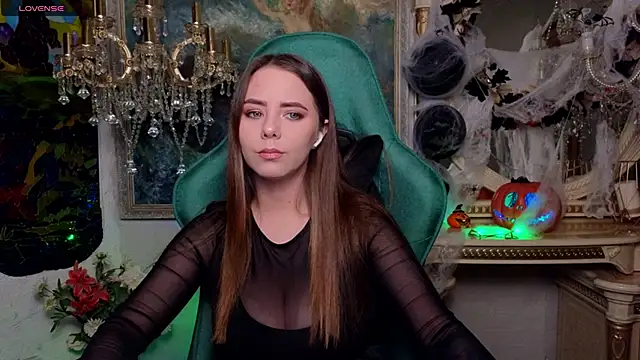 Snapshot of IvoryWood_ chatting on 11/01/25, 05:04 IvoryWood online show from 11/01/25, 05:04