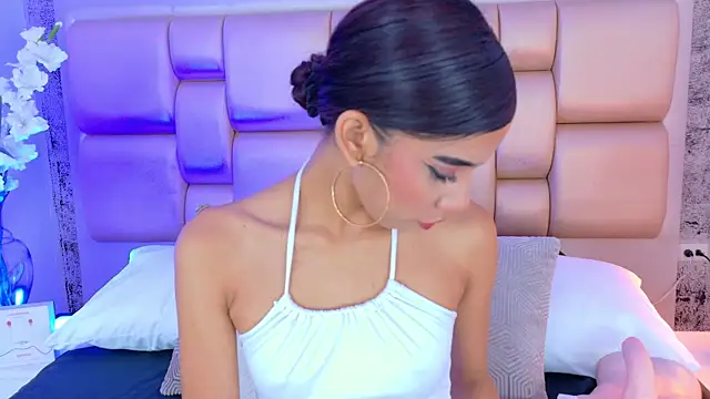 BellaHarper1 online show from 10/04/25, 01:09