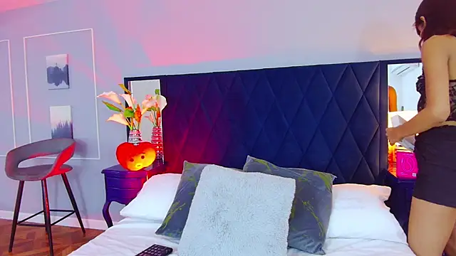 BellaHarper1 online show from 10/10/25, 01:54