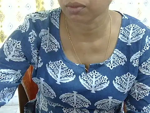 CHAMELI4747 online show from 05/28/26, 09:06
