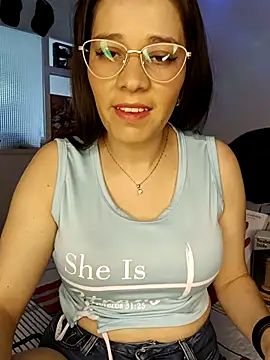 Isabella5 Brown  online show from 09/16/25, 05:36