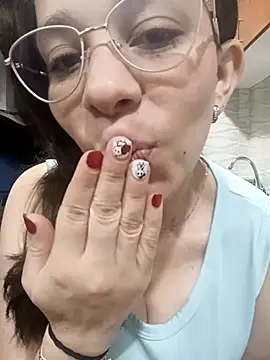 Isabella5 Brown  online show from 09/20/25, 12:06