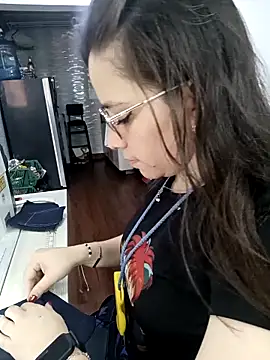 Isabella5 Brown  online show from 10/03/25, 05:10