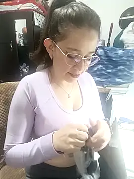 Isabella5 Brown  online show from 10/15/25, 05:13