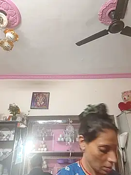 ISHANI-SINGH online show from 11/19/25, 03:39