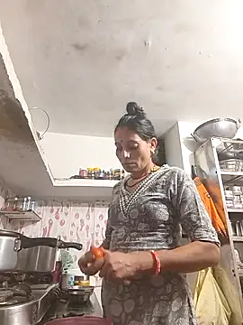 ISHANI-SINGH online show from 11/19/25, 03:45