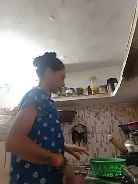 ISHANI-SINGH online show from 06/09/26, 02:45
