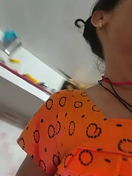 ISHANI-SINGH online show from 07/18/26, 03:00