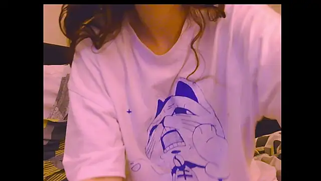 Snapshot of Lunliss chatting on 04/26/26, 02:53 Lunliss online show from 04/26/26, 02:53