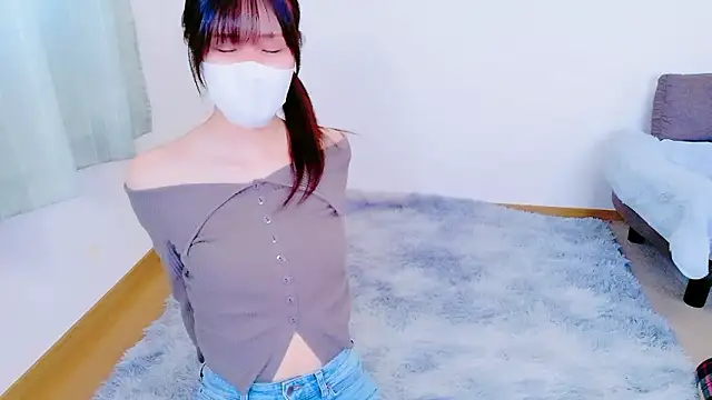 Snapshot of _Shuka_ chatting on 02/19/26, 01:34 Shuka online show from 02/19/26, 01:34