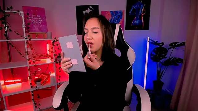 Snapshot of CindySparkl chatting on 10/07/25, 03:47 CindySparkl online show from 10/07/25, 03:47