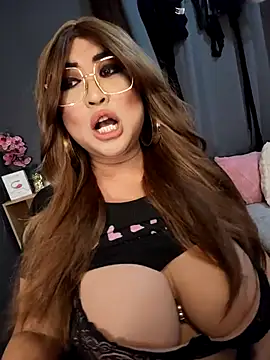 Snapshot of Mselegantjanina chatting on 10/19/25, 09:10 Mselegantjanina online show from 10/19/25, 09:10