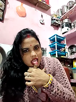 Snapshot of Cut_ragni chatting on 12/03/25, 05:33 Cut ragni online show from 12/03/25, 05:33