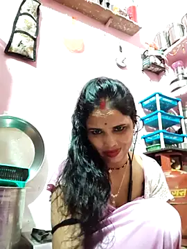 Snapshot of Cut_ragni chatting on 12/15/25, 05:06 Cut ragni online show from 12/15/25, 05:06