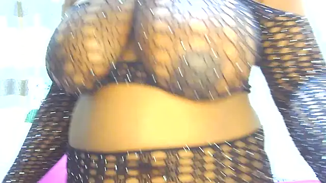 Snapshot of Black-Barbiexxc chatting on 10/21/25, 10:27 Black-Barbiexxc online show from 10/21/25, 10:27