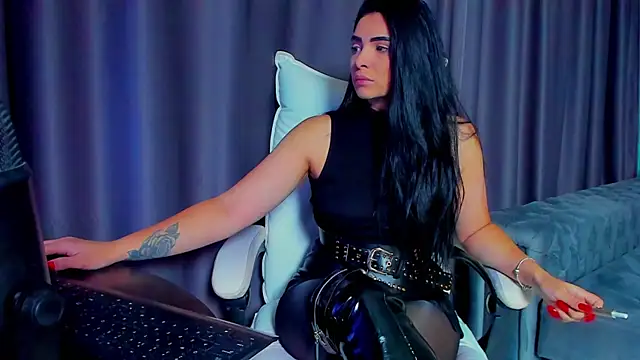 DevashaQueenX online show from 12/04/25, 10:24