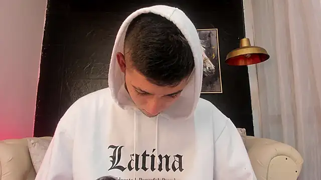 Snapshot of Mathewboy1 chatting on 09/17/25, 11:45 Mathewboy1 online show from 09/17/25, 11:45