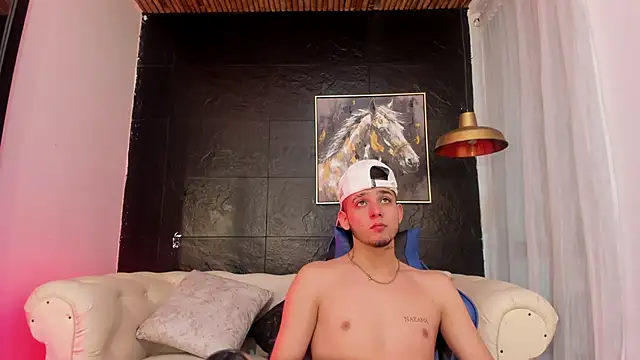 Snapshot of Mathewboy1 chatting on 10/05/25, 12:14 Mathewboy1 online show from 10/05/25, 12:14