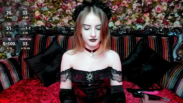 Snapshot of EllieMori chatting on 10/17/25, 02:19 EllieMori online show from 10/17/25, 02:19