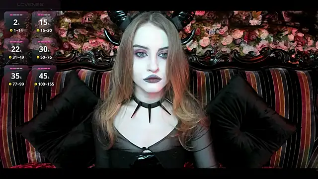 Snapshot of EllieMori chatting on 10/29/25, 10:11 EllieMori online show from 10/29/25, 10:11