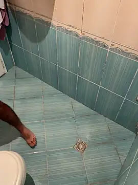 Snapshot of Cruel00 chatting on 10/08/25, 04:15 Cruel00 online show from 10/08/25, 04:15