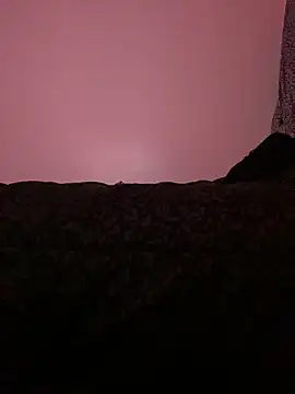 Snapshot of Taydagr8 chatting on 09/29/25, 08:30 Taydagr8 online show from 09/29/25, 08:30