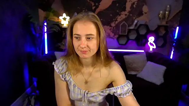 Sun Kitty  online show from 09/18/25, 06:48