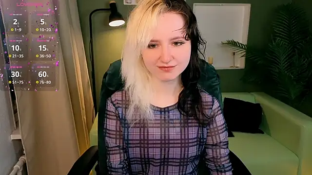 girl next doorr online show from 05/30/26, 01:08
