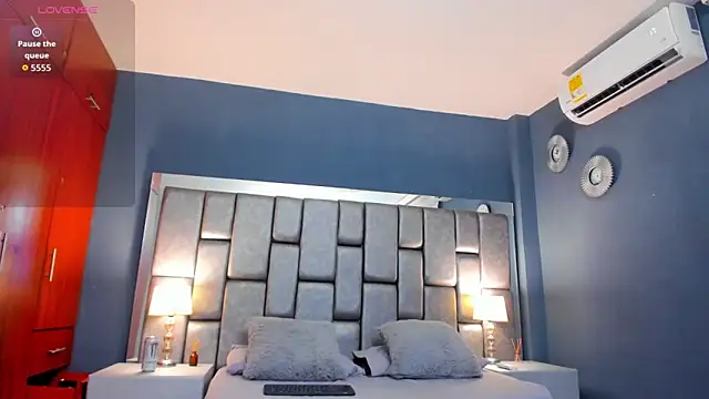 Cata Joness online show from 09/26/25, 04:16