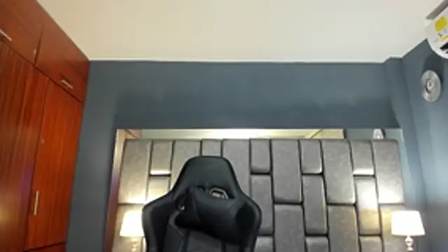 Cata Joness online show from 10/29/25, 10:28