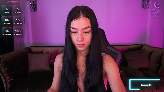 Snapshot of FataleNellie chatting on 11/28/25, 09:50 FataleNellie online show from 11/28/25, 09:50