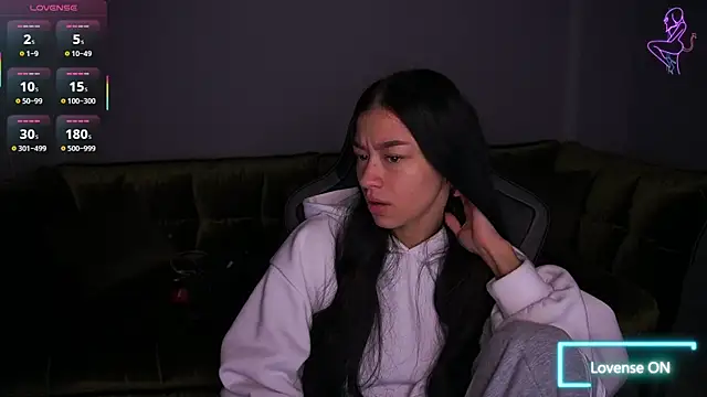 Snapshot of FataleNellie chatting on 12/01/25, 09:42 FataleNellie online show from 12/01/25, 09:42