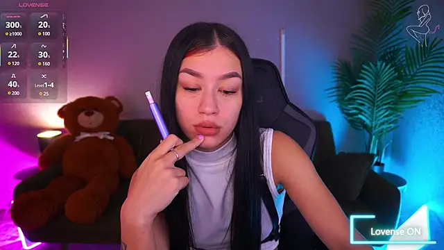 Snapshot of FataleNellie chatting on 12/15/25, 08:57 FataleNellie online show from 12/15/25, 08:57