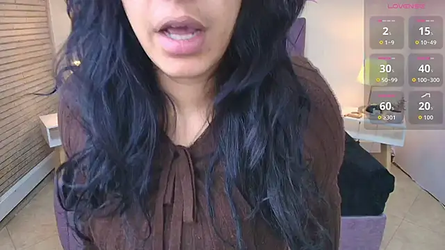 Snapshot of Lia_Blake_ chatting on 11/16/25, 12:33 Lia Blake online show from 11/16/25, 12:33