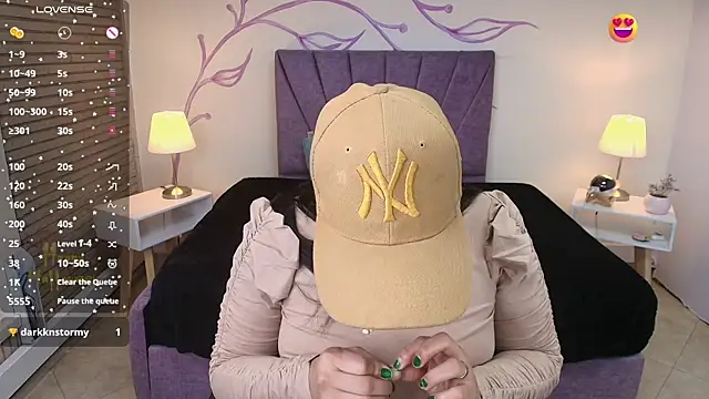 Snapshot of Lia_Blake_ chatting on 11/30/25, 12:20 Lia Blake online show from 11/30/25, 12:20