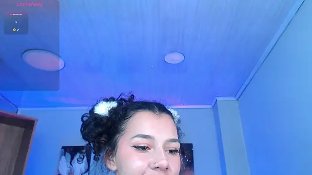 Snapshot of roseefancy chatting on 09/19/25, 10:49 roseefancy online show from 09/19/25, 10:49