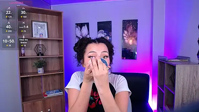 Snapshot of roseefancy chatting on 10/03/25, 10:34 roseefancy online show from 10/03/25, 10:34